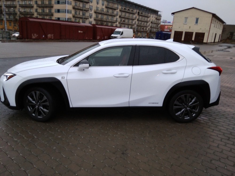 Lexus UX 250h