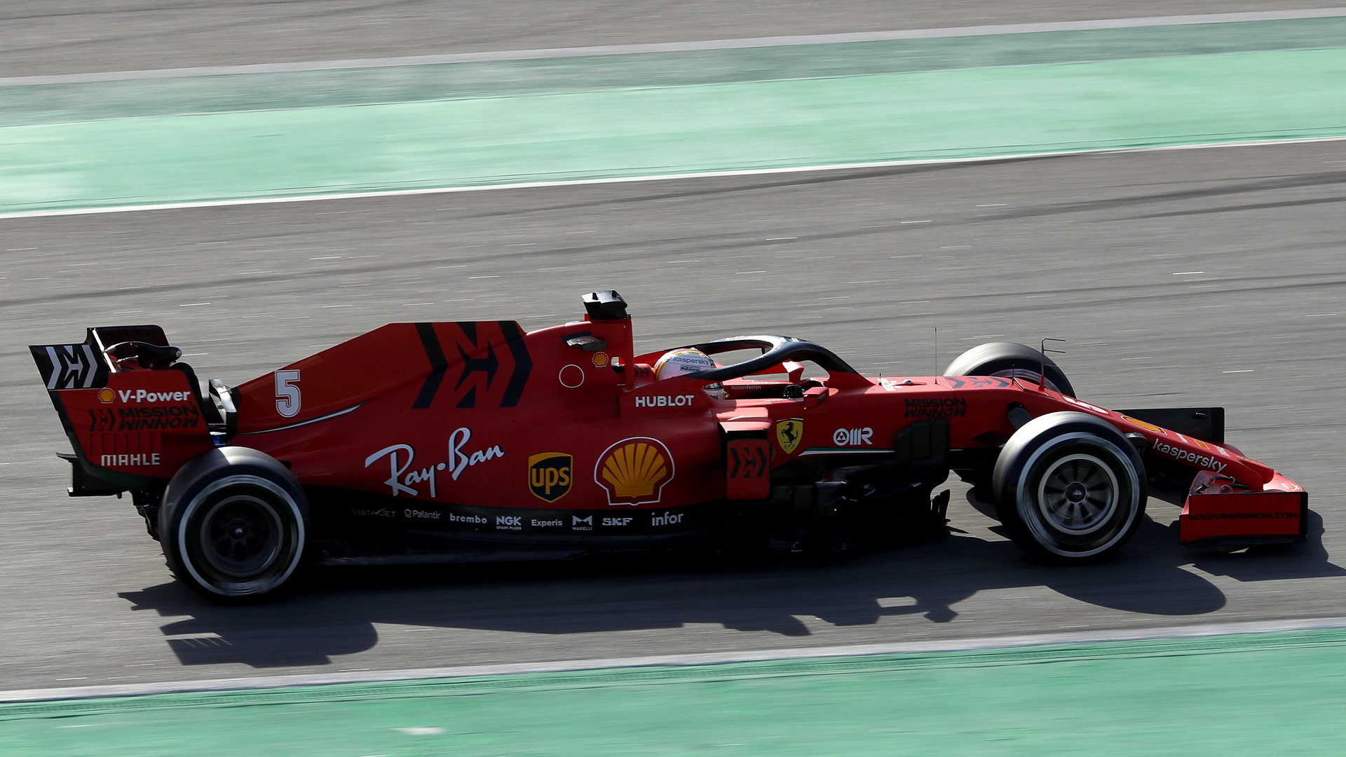 Sebastian Vettel v rámci prvního dne druhých předsezonních testů v Barceloně