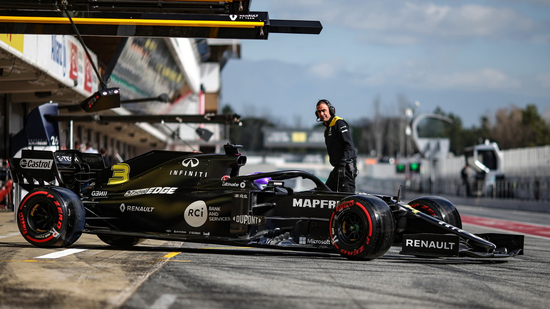 Daniel Ricciardo v rámci třetího dne druhých předsezonních testů v Barceloně
