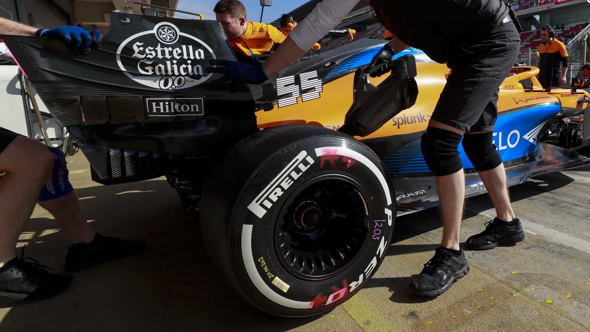 Carlos Sainz v rámci prvního dne předsezonních testů v Barceloně
