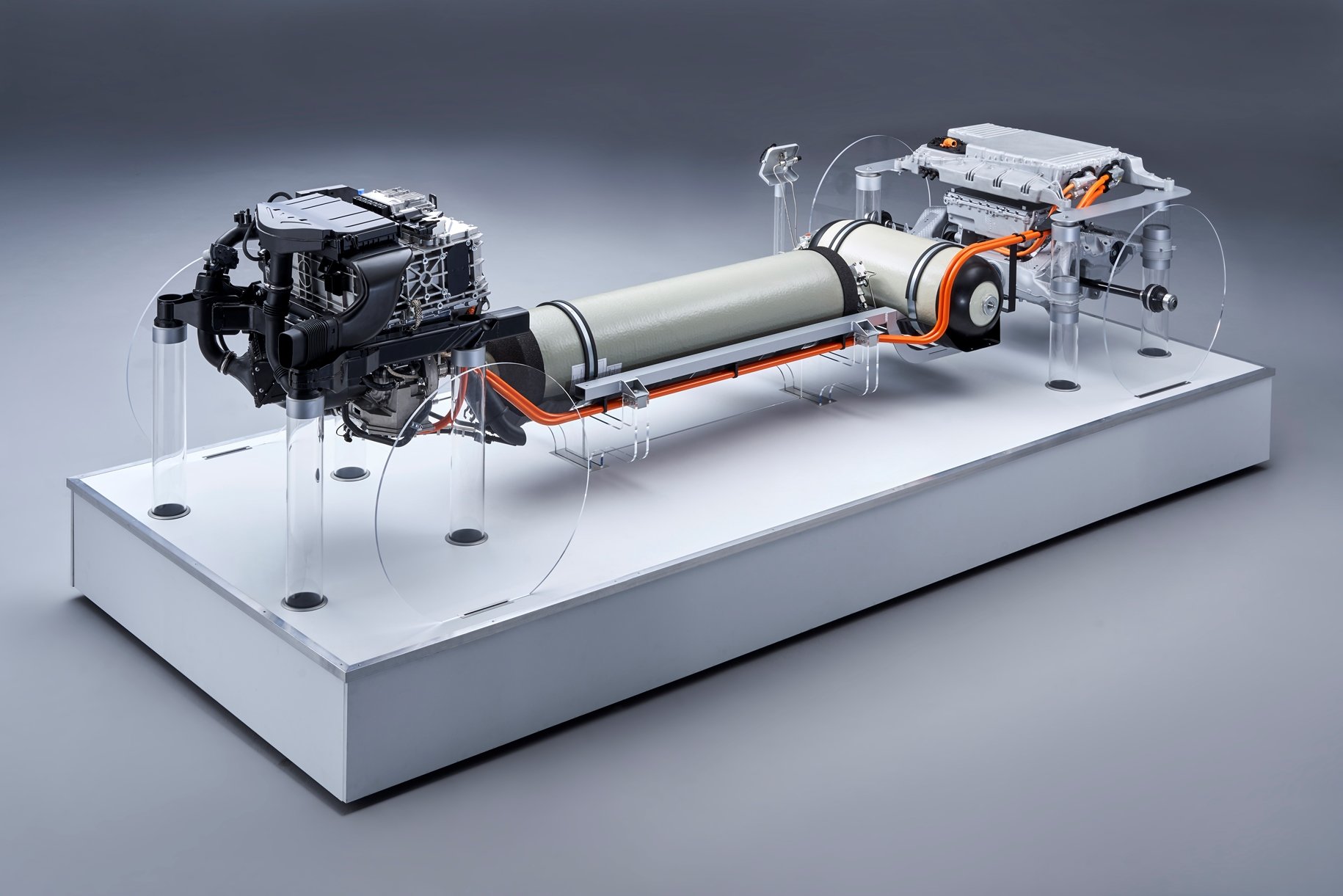 BMW přináší první virtuální pohled na pohon budoucího vozu BMW i Hydrogen NEXT