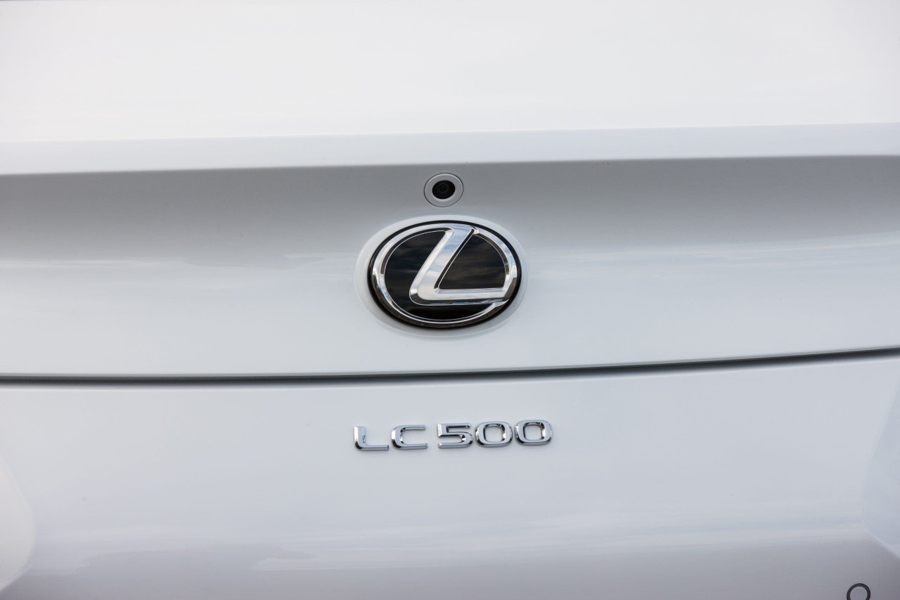 Lexus odhaluje nové vlajkové kupé LC v modelovém provedení 2021