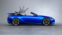 Lexus LC Convertible nabízí poprvé látkovou střechu