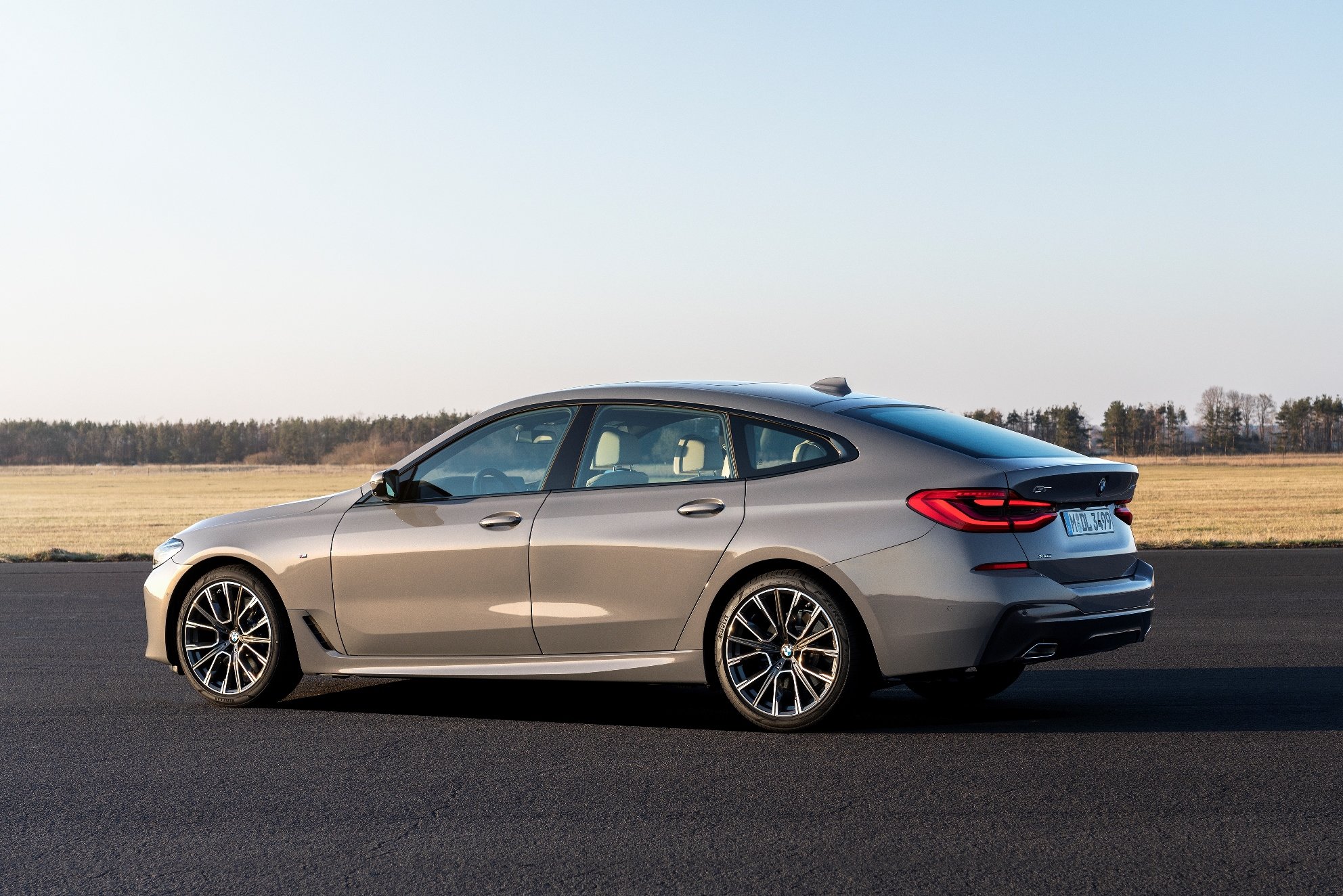 Faceliftované BMW 6 Gran Turismo sází na komfort, praktičnost a mild hybridní techniku