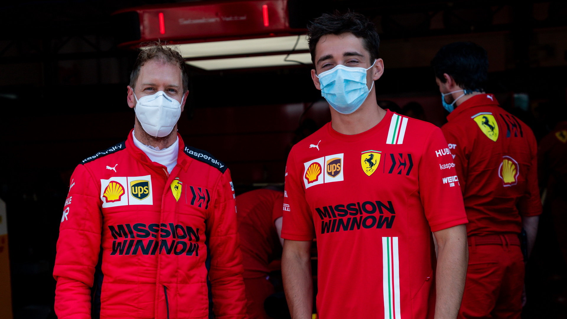 Sebastian Vettel a Charles Leclerc během testování v Mugellu