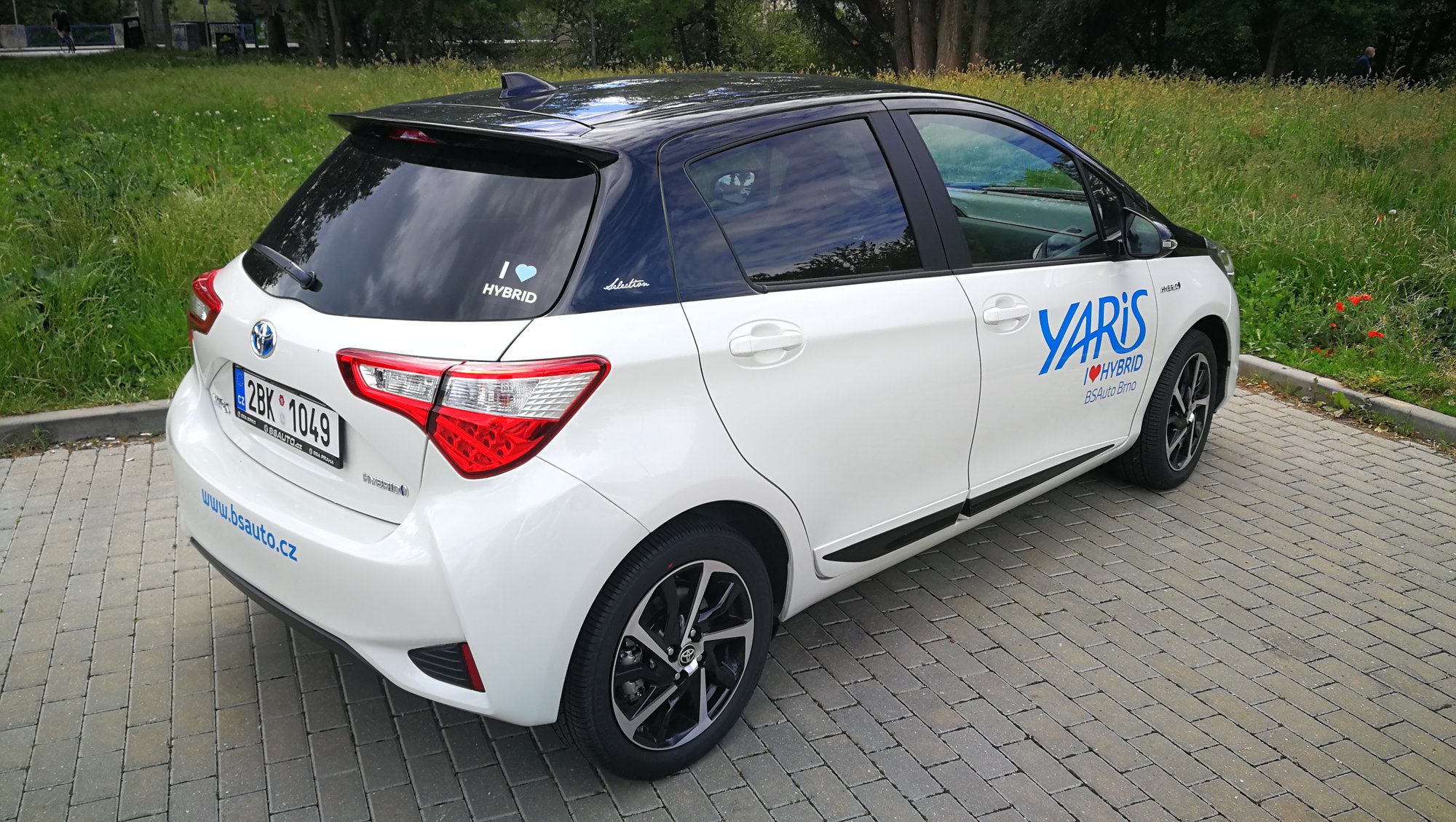 Toyota Yaris Hybrid