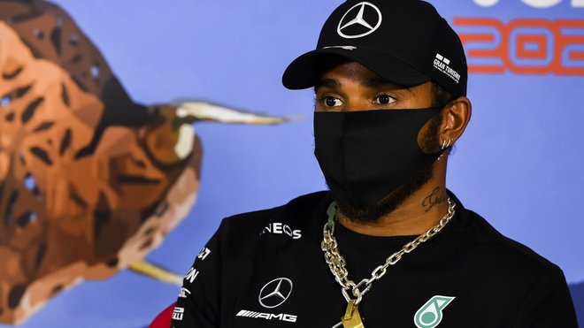 Lewis Hamilton ve čtvrtek při tiskovce GP Rakouska