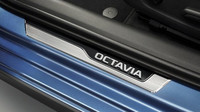 Škoda Octavia Scout a detail prahu