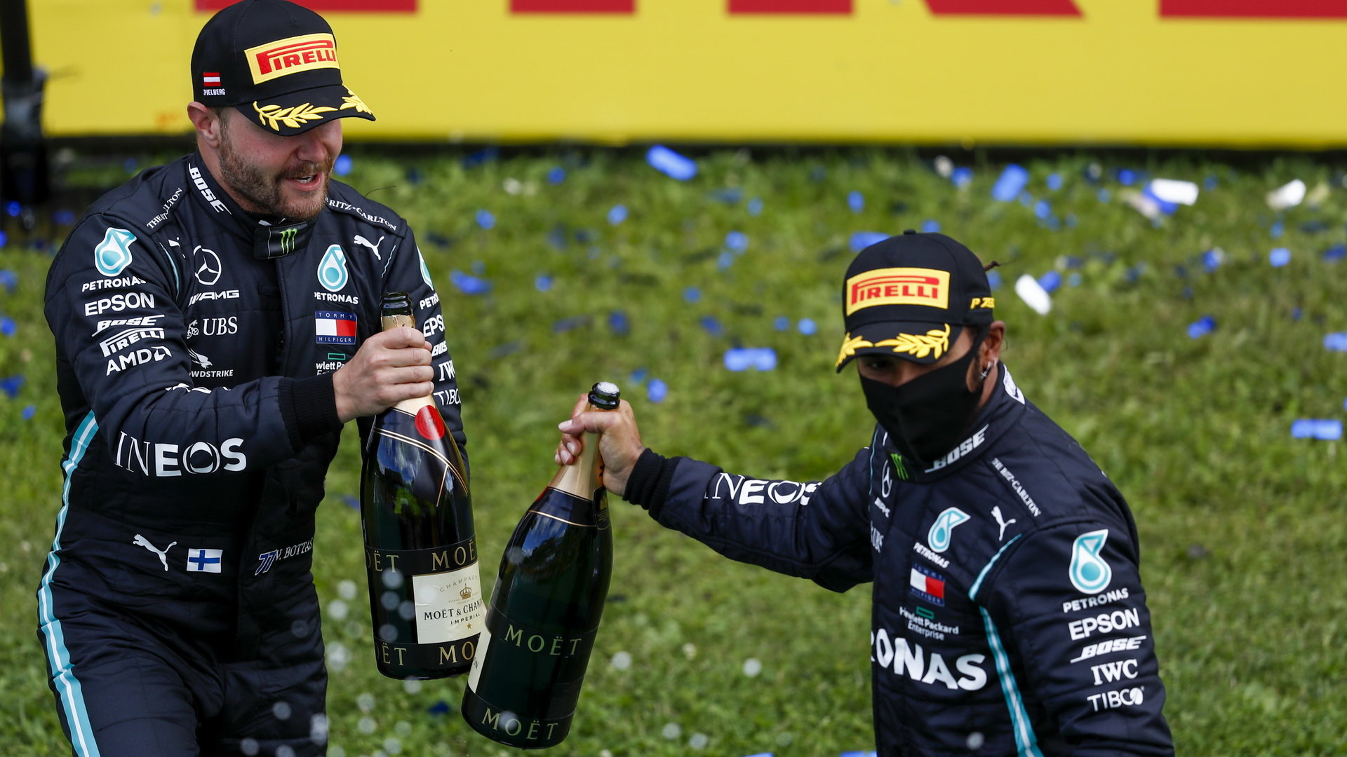 Valtteri Bottas a Lewis Hamilton po závodě velké ceny Štýrska