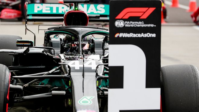 Lewis Hamilton pokračuje v překonávání rekordů