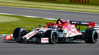 Antonio Giovinazzi při pátečním tréninku v Silverstone