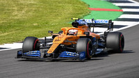 Lando Norris při pátečním tréninku v Silverstone