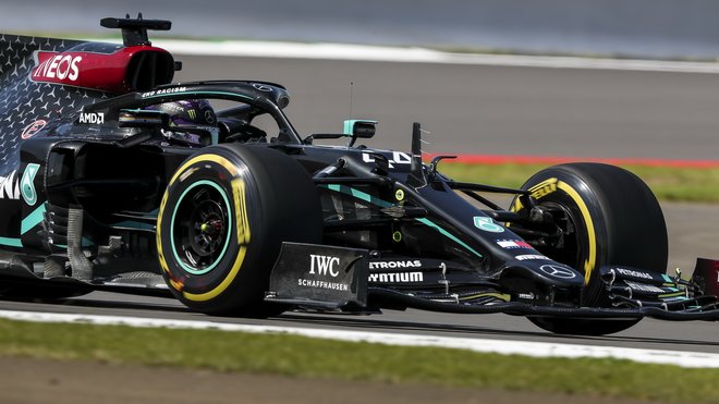 Lewis Hamilton svůj týden starý triumf nezopakoval