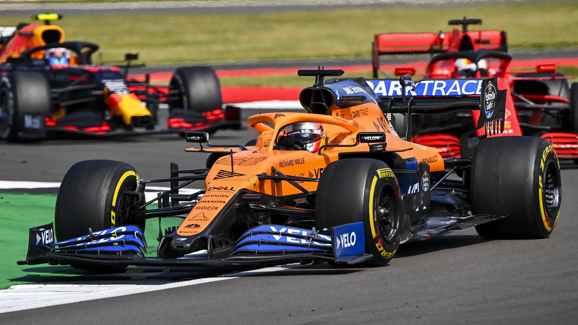 McLaren je na rovinkách velmi rychlý