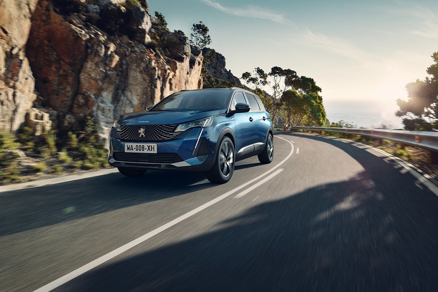 Peugeot představil své nové SUV 5008, na evropský trh dorazí na konci roku 2020