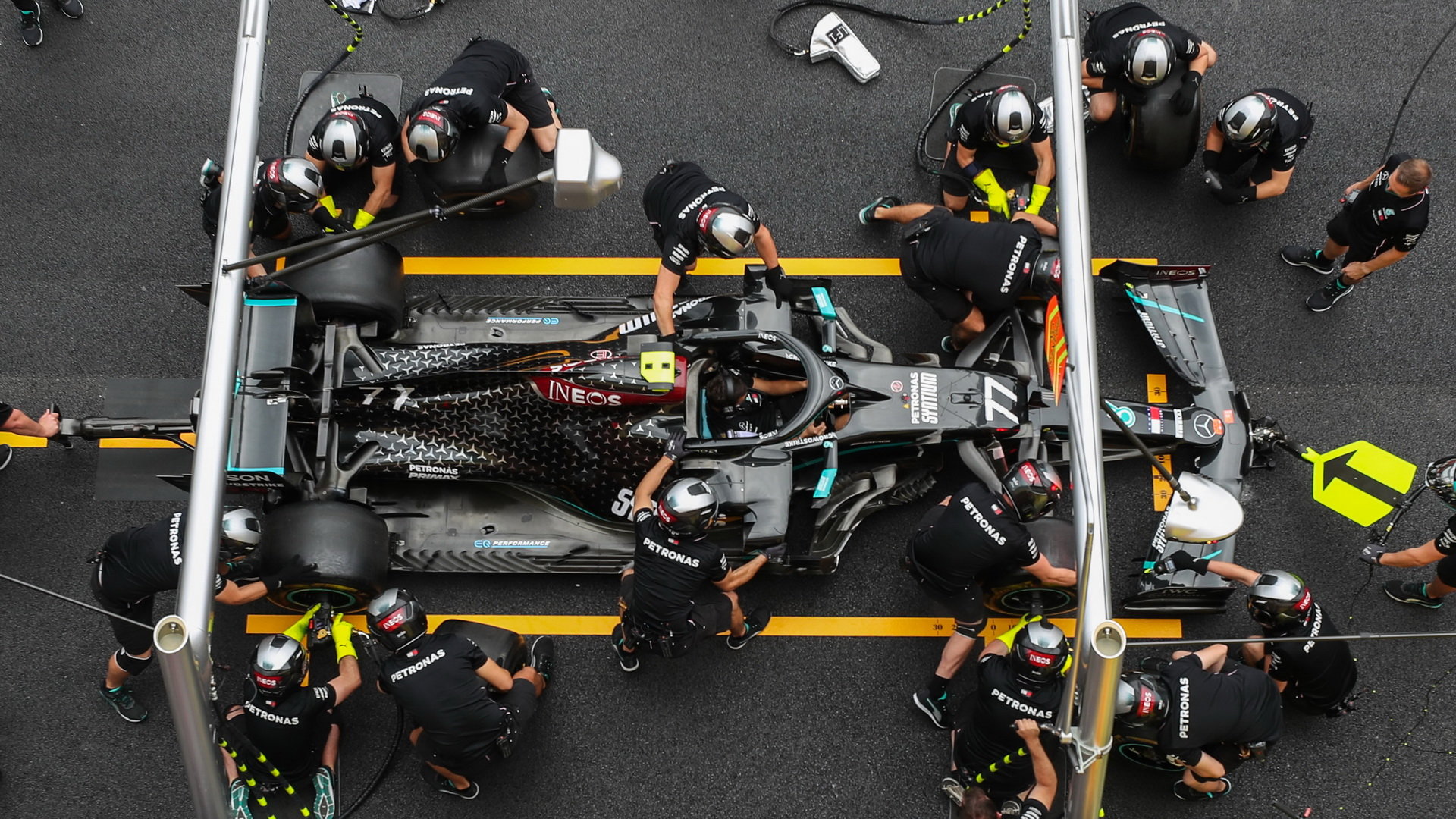 Valtteri Bottas při pátečním tréninku v Toskánsku