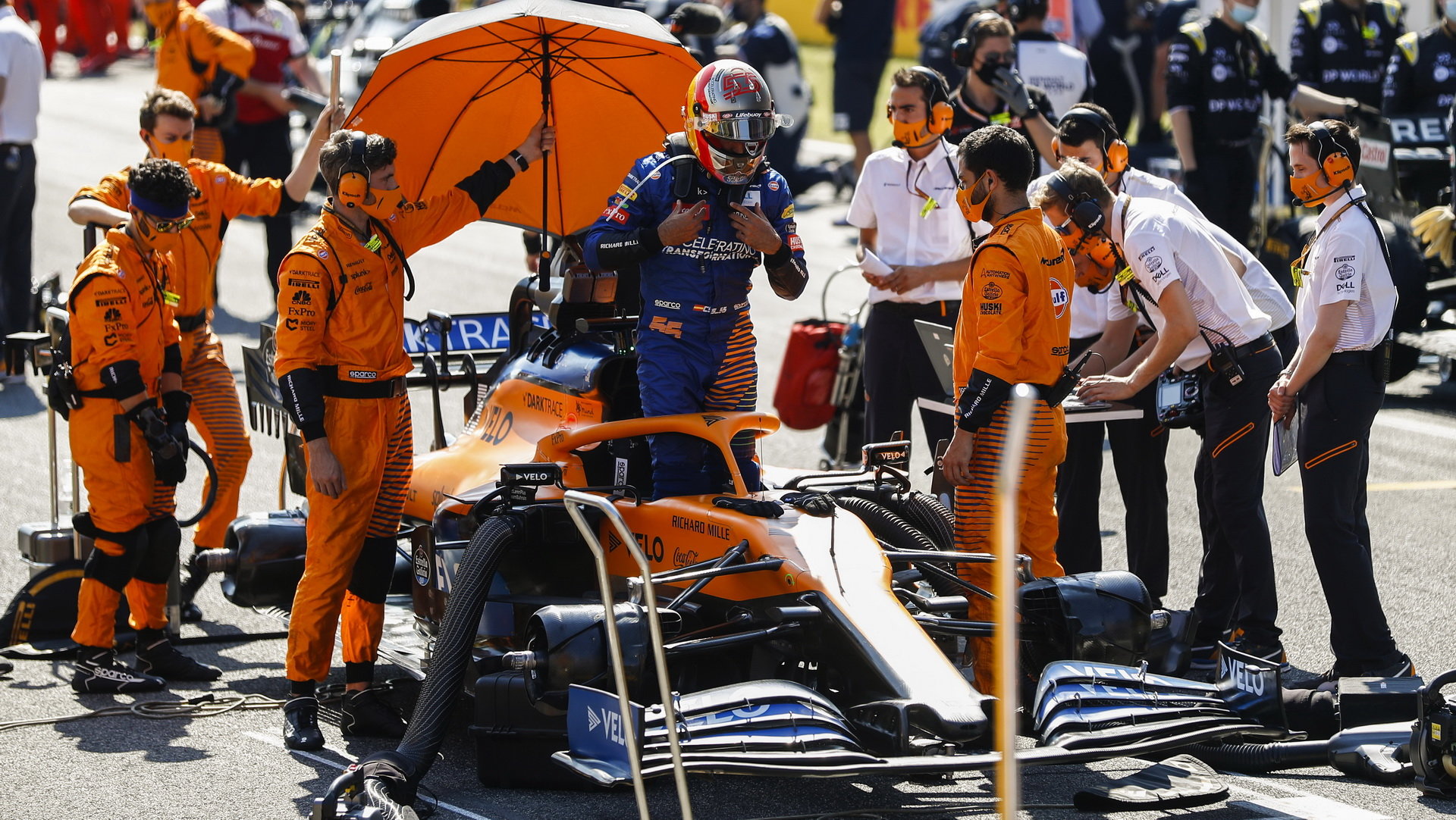 Carlos Sainz před závodem v Toskánsku