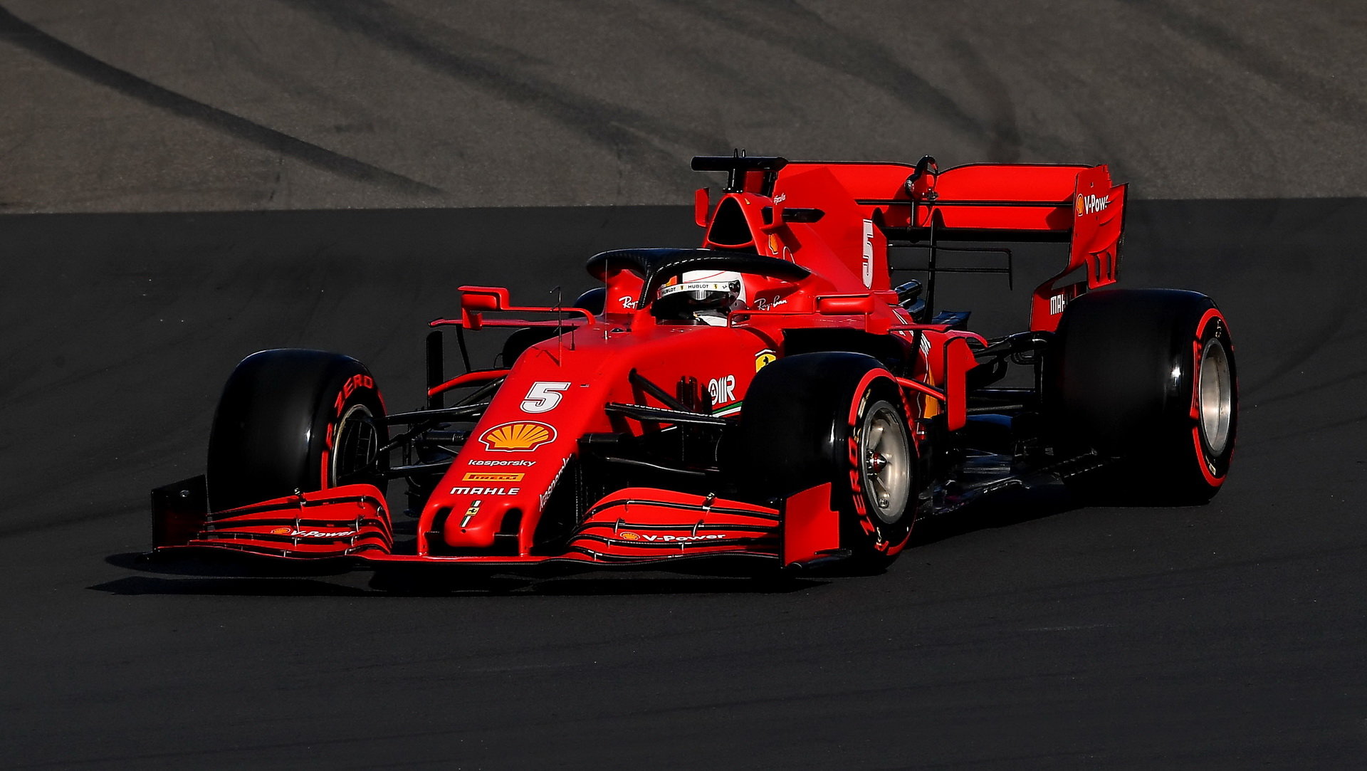 Sebastian Vettel dosáhl podruhé v posledních 8 závodech na mistrovský bod