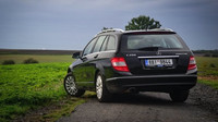 Mercedes-Benz C 200 je stále ještě poměrně moderní, dobře vypadající, spolehlivý a za slušné peníze