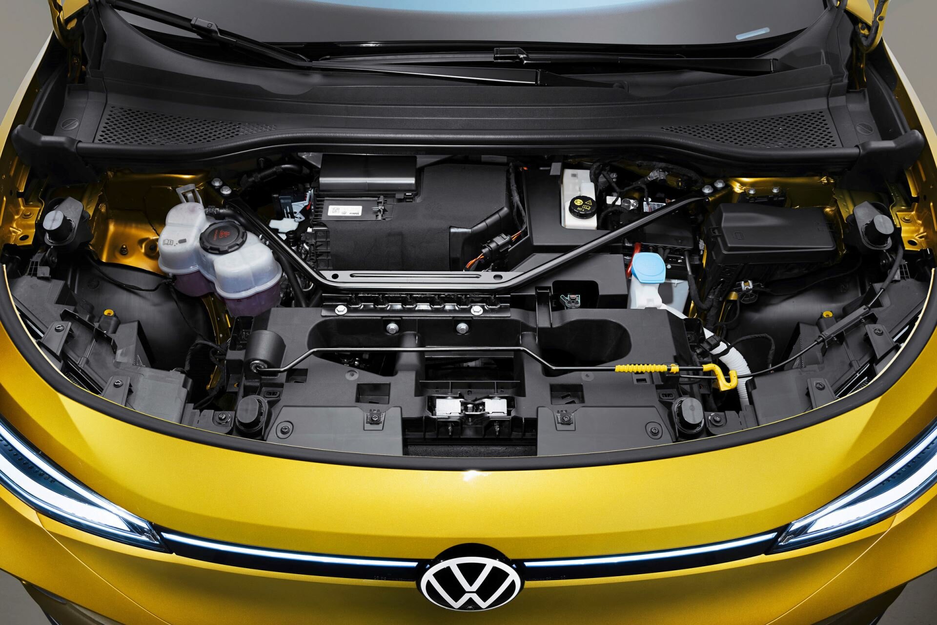 Volkswagen slibuje, že ID.4 se snadno řídí ve městě, na okresních silnicích i na dálnici