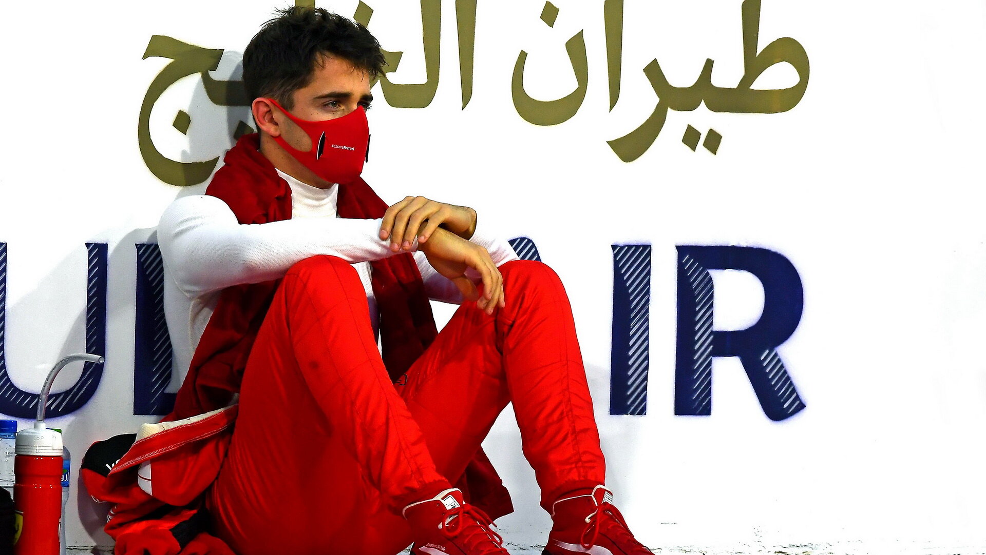 Charles Leclerc při restartu závodu v Bahrajnu