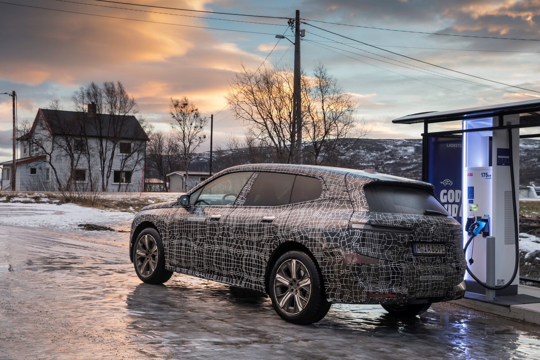 BMW dokončuje zátěžový test iX v extrémně chladných podmínkách