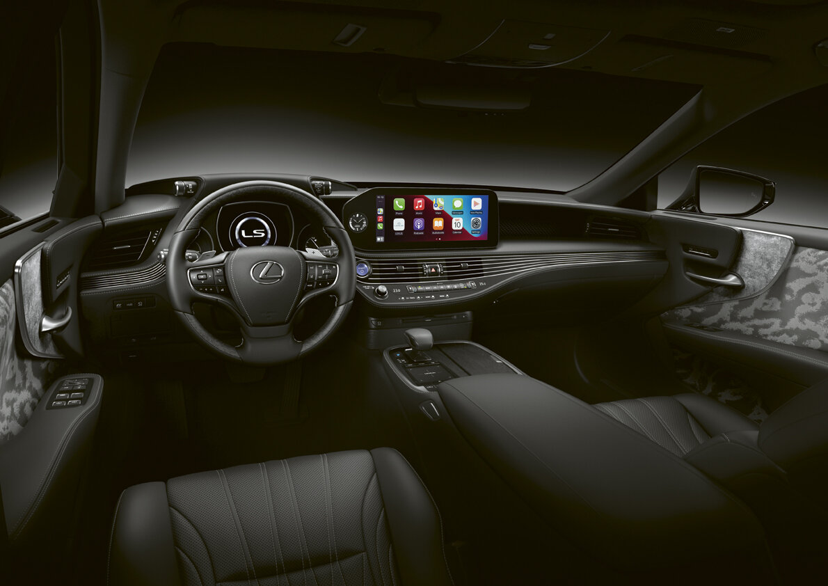 Lexus LS ukázal novinku pro rok 2021 - zcela nové pojetí lakování uvnitř i zvnějšku
