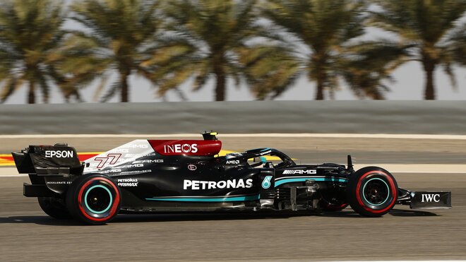 Valtteri Bottas si z Bahrajnu odváží 16 bodů