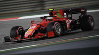 Carlos Sainz - závod v Bahrajnu