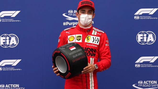 Charles Leclerc vyhrává kvalifikaci v Monaku