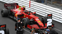 Carlos Sainz si dojel pro druhé místo v závodě v Monaku