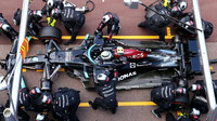 Valtteri Bottas při inkriminovaný moment zasuknuté matice v závodě v Monaku