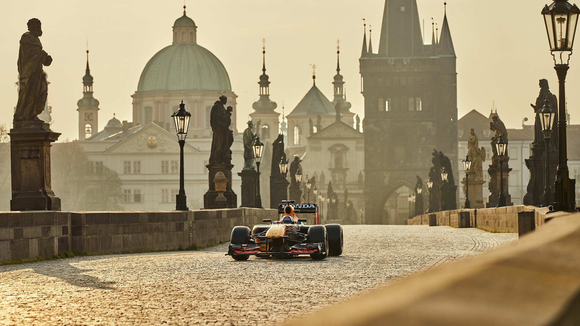 Red Bull během návštěvy v Praze