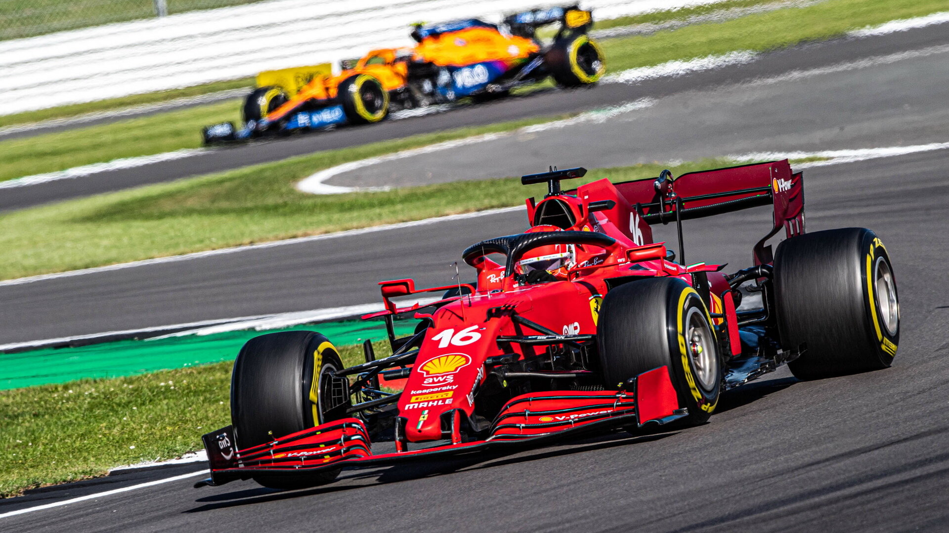 Ferrari před letní přestávkou přeskočilo McLaren
