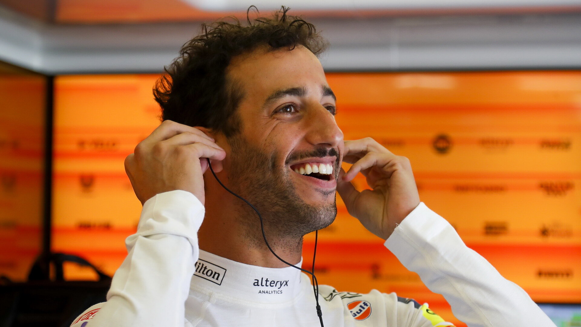 Usměvavý Daniel Ricciardo