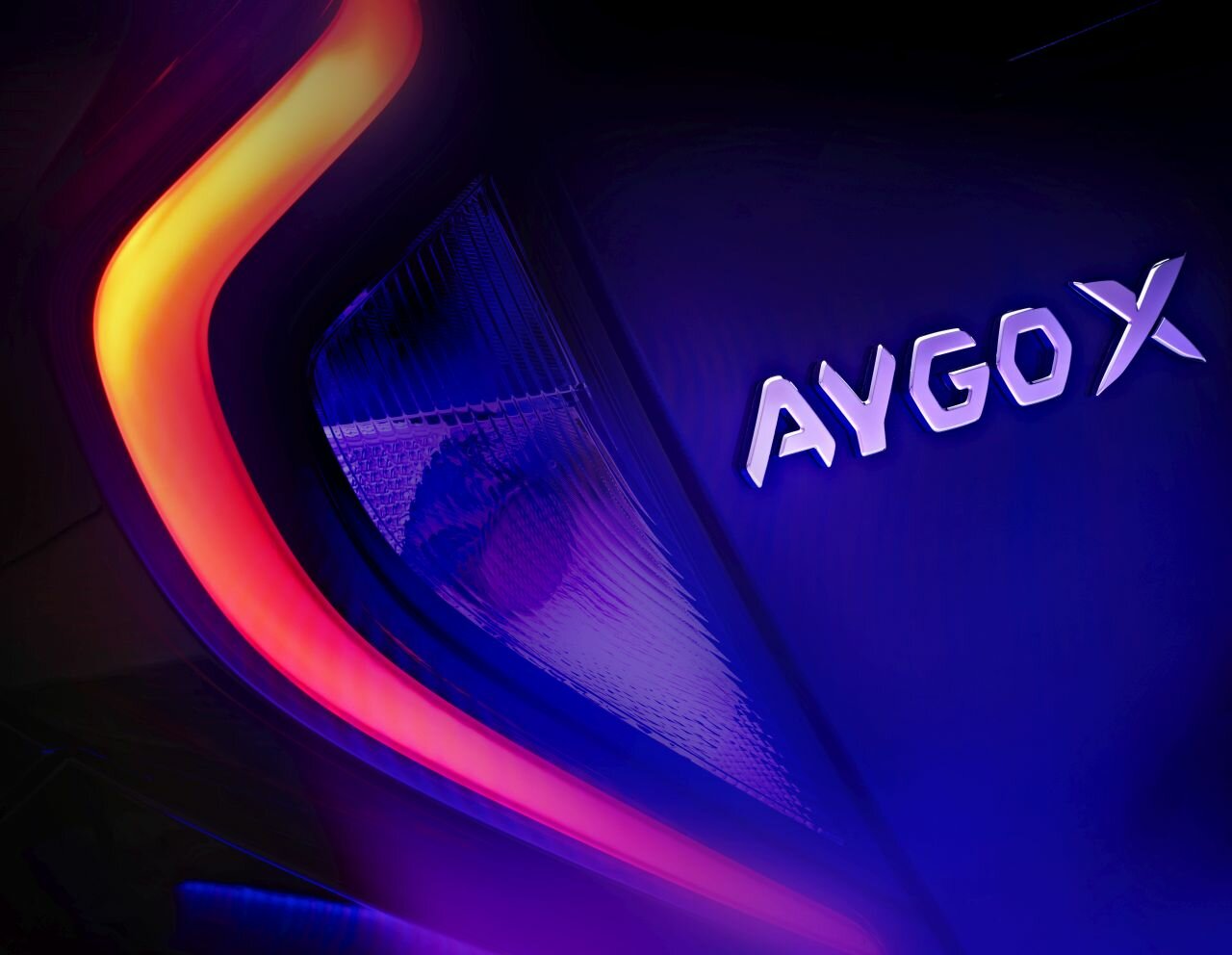 Zbrusu nový crossover třídy minivozů segmentu A se bude jmenovat Toyota Aygo X