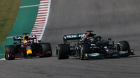Lewis Hamilton a Max Verstappen v závodě v americkém Austinu
