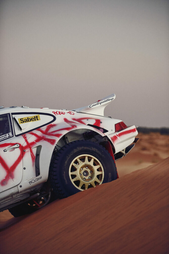 Porsche 911 Carrera 4 pro Dakar
