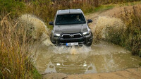 Toyota Hilux 2.8D-4D Invincible Sport