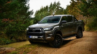 Toyota Hilux 2.8D-4D Invincible Sport