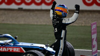 Fernando Alonso se raduje z třetí pozice po závodě v Kataru