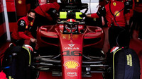 Charles Leclerc s novým Ferrari F1-75 během soukromého testu ve Fioranu
