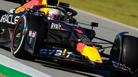 Max Verstappen testuje první den v Barceloně