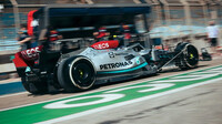 Lewis Hamilton s novým Mercedesem W13 v Bahrajnu