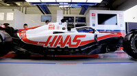 Haas VF-22 opět v novém zbarvení