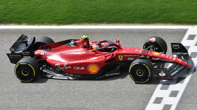 Carlos Sainz třetí den při testech v Bahrajnu