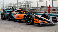 Lando Norris s McLarenem MCL36 během testů v Bahrajnu
