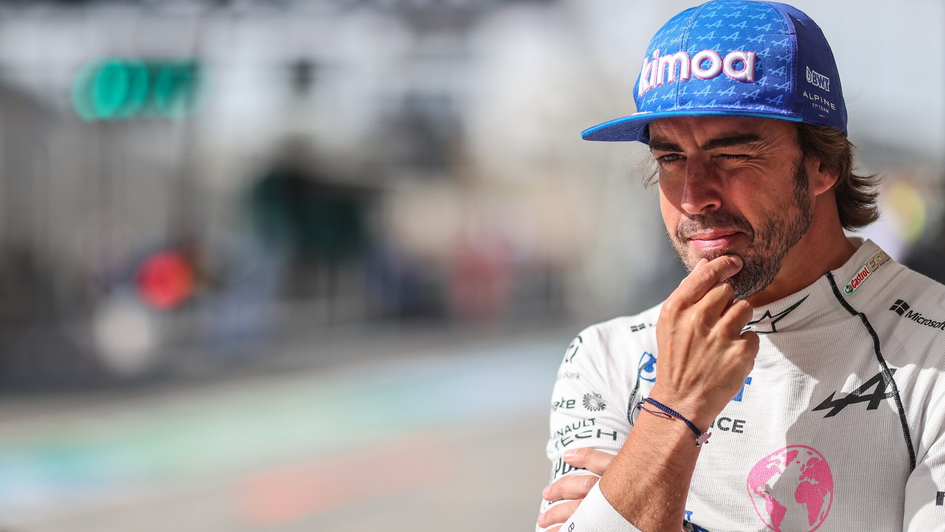 Fernando Alonso se překvapivě rozhodl pro přestup k momentálně slabšímu soupeři