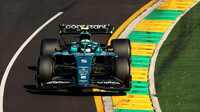 Sebastian Vettel s Aston Martinem AMR22 v Austrálii