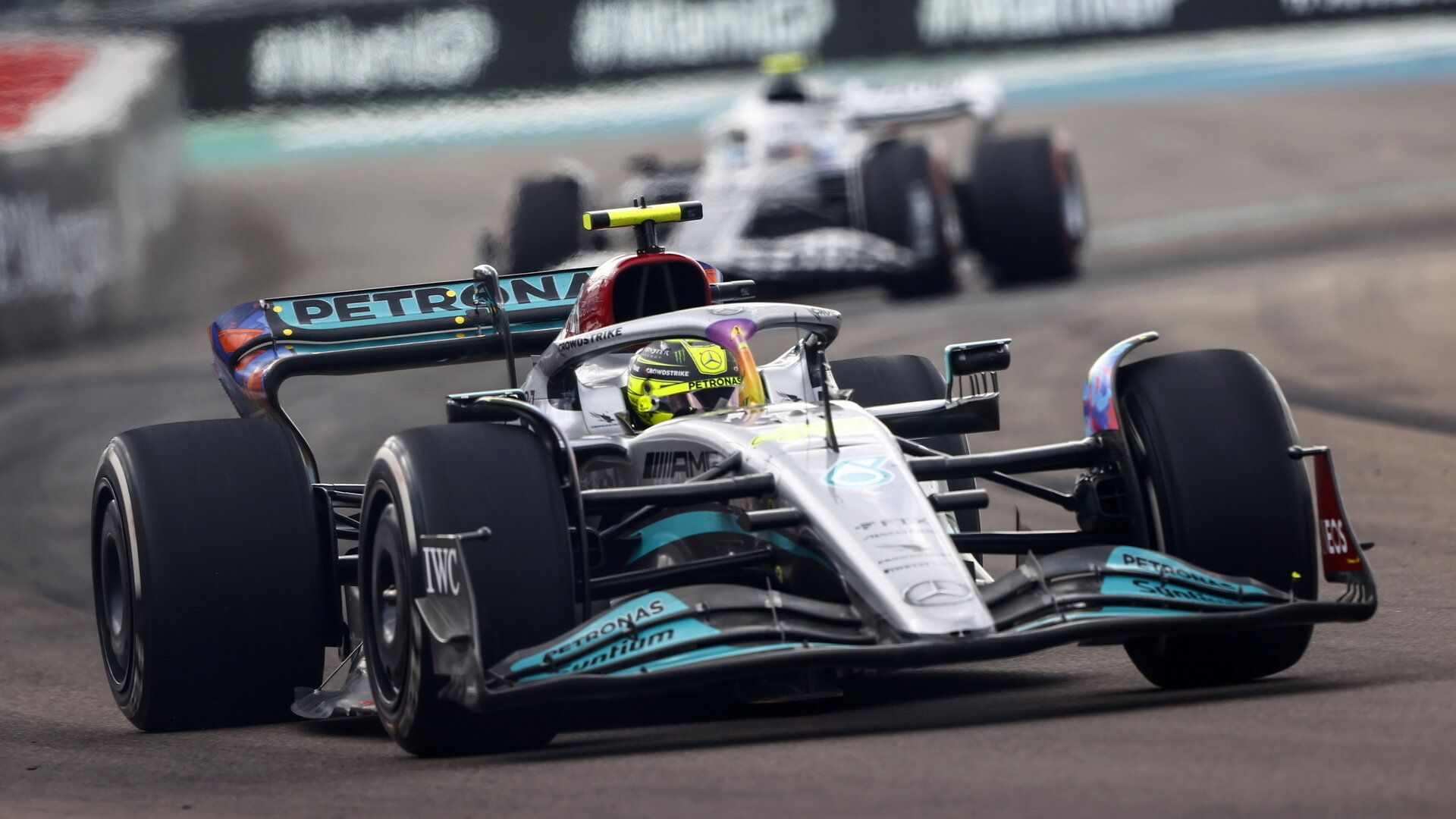 Lewis Hamilton v závodě v Miami
